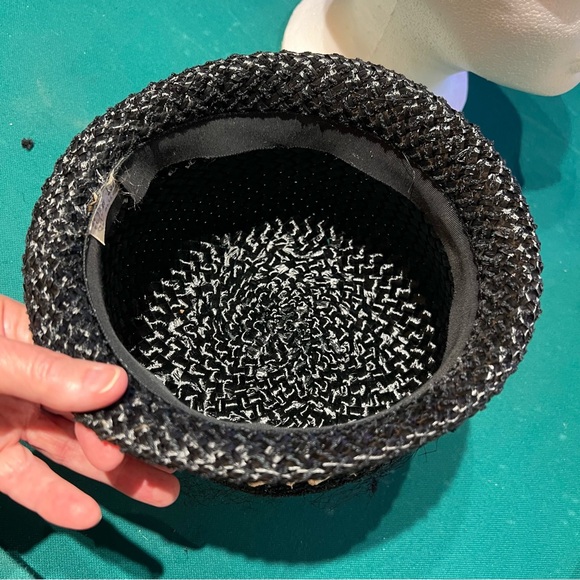 Antique Woman’s Pillbox style Hat 8 inch by “union”, made in the USA - Picture 7 of 8